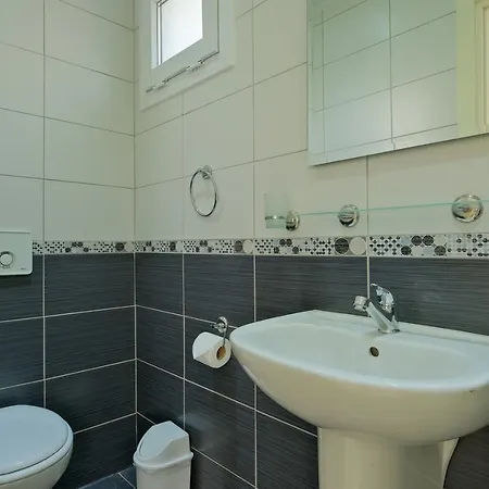 Orka Crystal Villa *