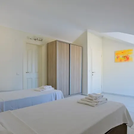 Villa Orka Crystal *